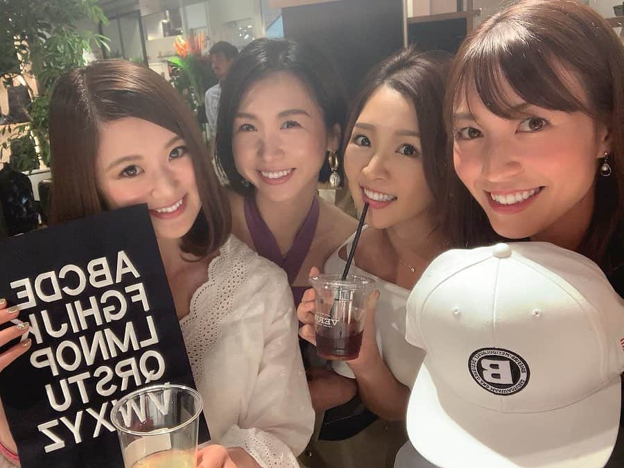 のインスタグラム：「. BRIEFING表参道ヒルズ店がフロアを増床し、リニューアルオープン❣️✨ . 昨日はレセプションPARTY✨🥂 . たくさんの方で賑わってました😊🌸 . . 秋の新作もシンプルでカッコ良い😍✨ 昨日はお友達の誕生日プレゼントを購入😊👍 . 喜んで貰えて良かったぁ😍🙌 . . . #briefinggolf #golf #receptionparty #ブリーフィングゴルフ #ゴルフ女子 #ゴルフ男子 #ゴルフ大好きメンバー #表参道ヒルズ」