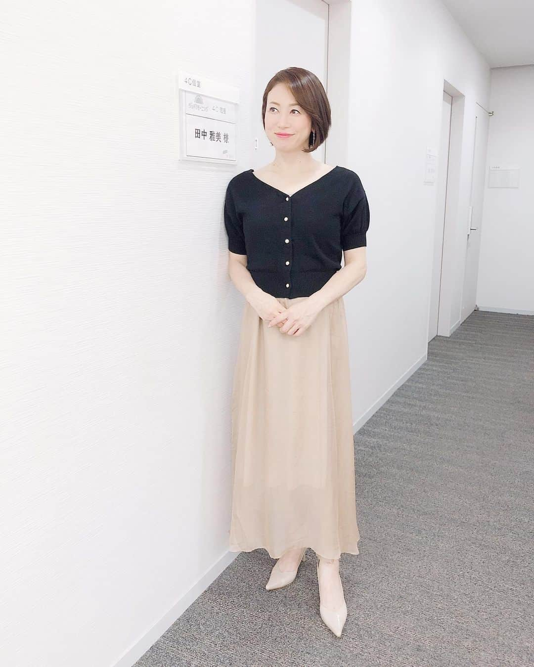 田中雅美さんのインスタグラム写真 - (田中雅美Instagram)「9月11日テレビ朝日「グッドモーニング」で着用させていただきた衣装はこちらでした。  ワンピース、カーディガン 共に @sweetmommyofficial  アクセサリー @abiste_official  シューズ @revkshop  #テレビ朝日 #グッドモーニング #衣装」9月14日 14時18分 - tanakamasami_official