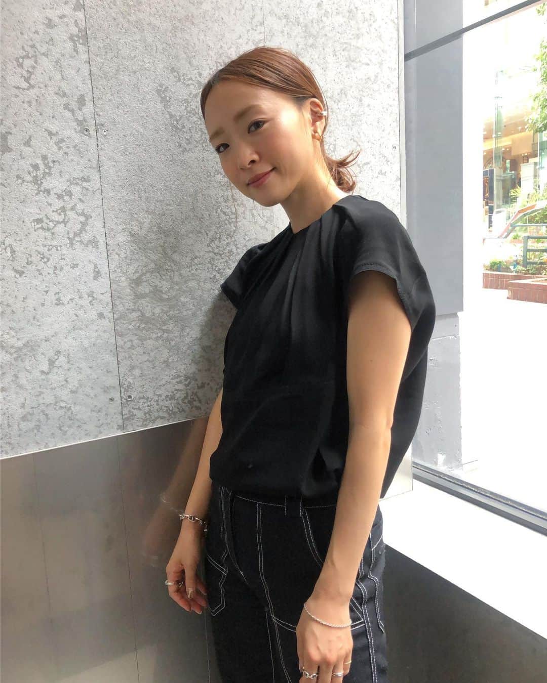 野尻美穂のインスタグラム：「フィリップさんいたけど緊張して声かけれず😭💕 3.1philliplimとWOOLMARKコラボの限定ショップに行ってきたよ🐏 inストデパリアルストア モードでかわいいしコートは軽くてフワフワ🥺❤️ 3日間限定のトートバッグもあるよ！  #フィリップリム #ウールマーク #philliplim  #woolmark  #STRIPEDEPARTMENT #ストデパ #updateyour24hours」