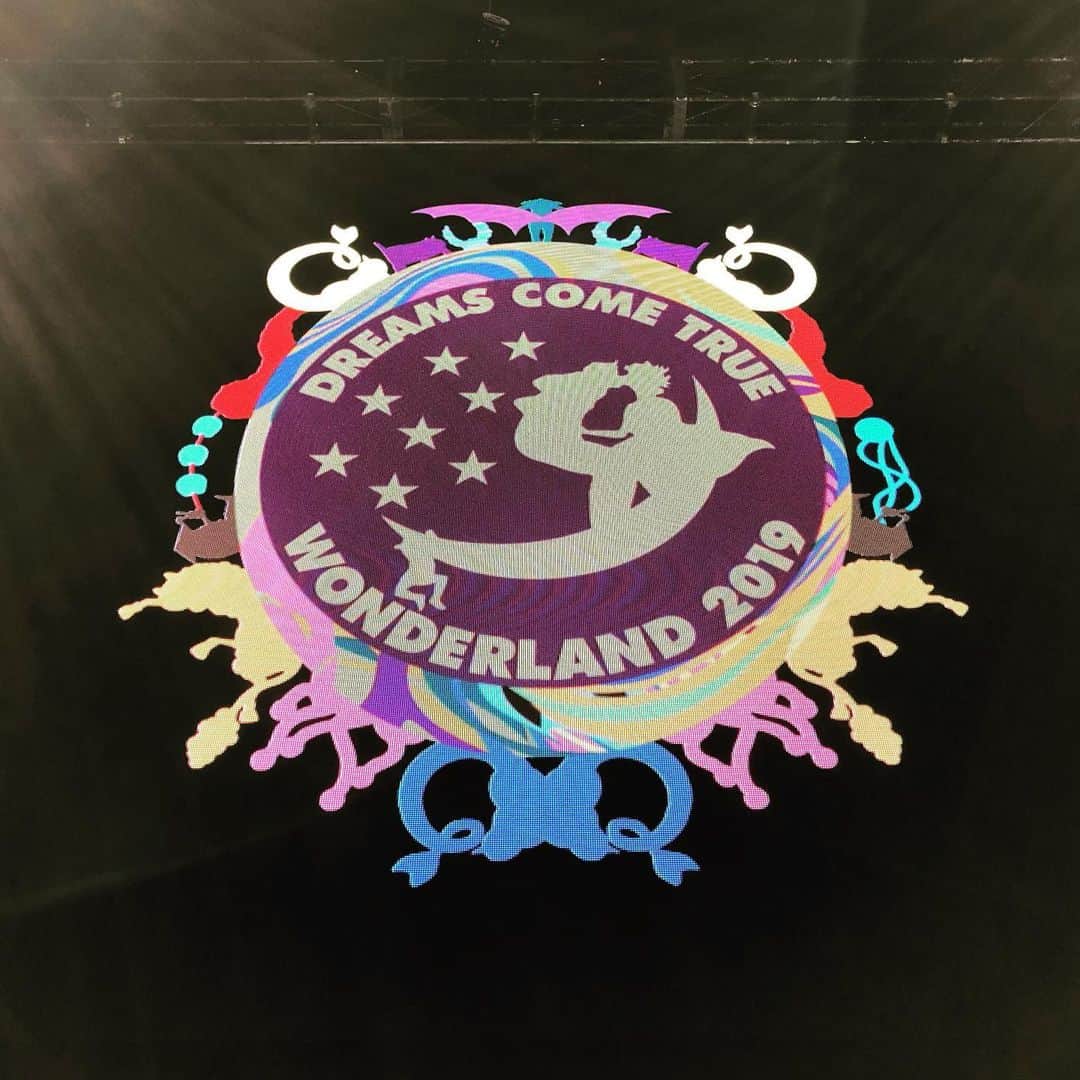 坂東慧のインスタグラム：「DREAMS COME TRUE WONDERLAND 2019 〜ドリカムの夕べ〜 広島グリーンアリーナ1日目！ #dreamscometrue #ドリカム #dwl2019 #ドリカムワンダーランド2019」
