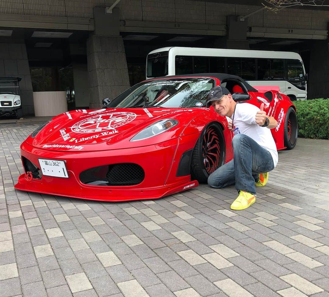 スティーブさんのインスタグラム写真 - (スティーブInstagram)「Should I have bought a Liberty Walk F430 spider over my 458 Italia coupe?  I like this car a lot!! #フェラーリ を買おうとした時にf430スパイダーも考えていましたね 。今日トップダウンで運転させてもらってやっぱりオープン感は最高！！ サンキューミスターあすか #マニワリマン @libertywalkkato #libertywalk  @asu0711 #リバティーウォーク #フェラーリf430 #フェラーリf430スパイダー #サムズアップ #スティーブ的視点 #ferrarif430spider #thumbsup #stevespov」9月14日 14時57分 - stevespov