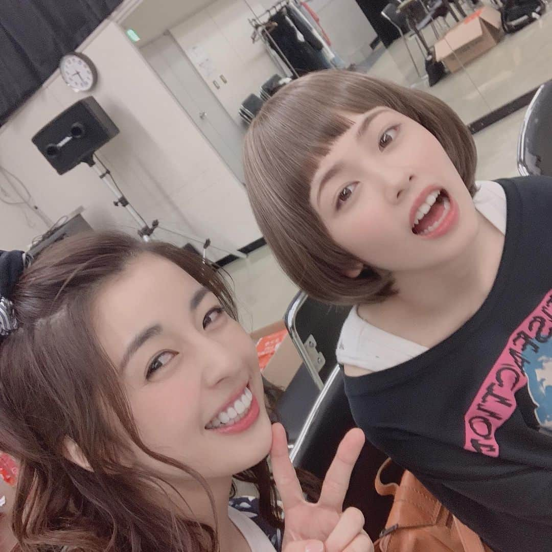 小芝風花さんのインスタグラム写真 - (小芝風花Instagram)「「べしゃり暮らし」 本日、最終回となります！！ 早いなぁ、寂しいなぁ(｀；ω；´) ぜひ見てくださいっっ☺︎✨ #べしゃり暮らし #動画は #漫才シーン撮影前の緊張で #ちょっとテンションおかしいやつ #写真は #漫才シーンの撮影終わって #ホッと一息ついたやつ #ゆりなちゃんが撮ってくれました☺︎」9月14日 15時01分 - fuka_koshiba_official