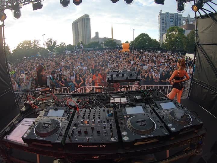 のインスタグラム：「2019.9.14.SAT #TOKYO #ULTRAJAPAN ありがとうございました↑↑↑ 大集合ビックリレベルでした‼︎ @ultrajapan  #DAISHIDANCE #CYBERJAPANDANCERS @jurixoxoxo @cjd_kozue  @cjd_yuriya @cjd_riri  @cjd_sakura @cjd_mirin  サイバー組もありがとうございました〜  STRINGS OF LIFE20XX with @lukedb_official @djtorajp  MrVAIN with @djtorajp  A.T.W! with @shinji.takeda @jille0104」