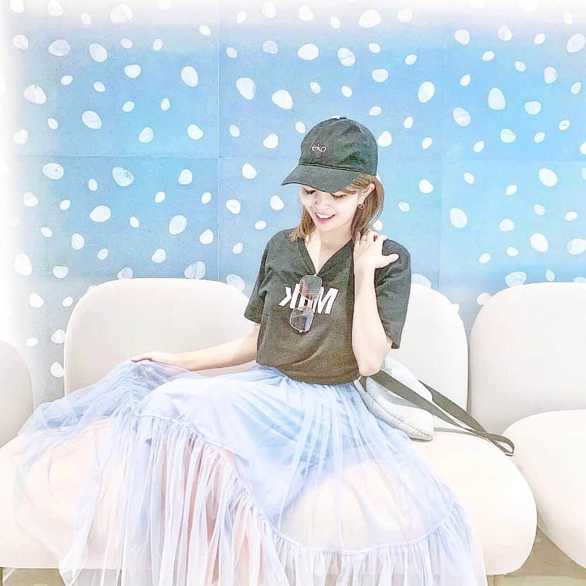 Ayakaさんのインスタグラム写真 - (AyakaInstagram)「だんだん涼しくなってきました☺️ * Tシャツとチュールスカートが 最近楽ちんで好き🥰  でもステキなTシャツあまり持ってないので なけなしの数枚を 着まわしてます🙋‍♀️ * #kashiyamadaikanyama #代官山カフェ #フォトジェニックスポット #チュールスカート #チュールスカートコーデ #chicwish #シックウィッシュ #ekalosangelesjapan #東京のフォトジェニックスポット #ayacandyootd」9月14日 15時25分 - ayaka_ayacandy01