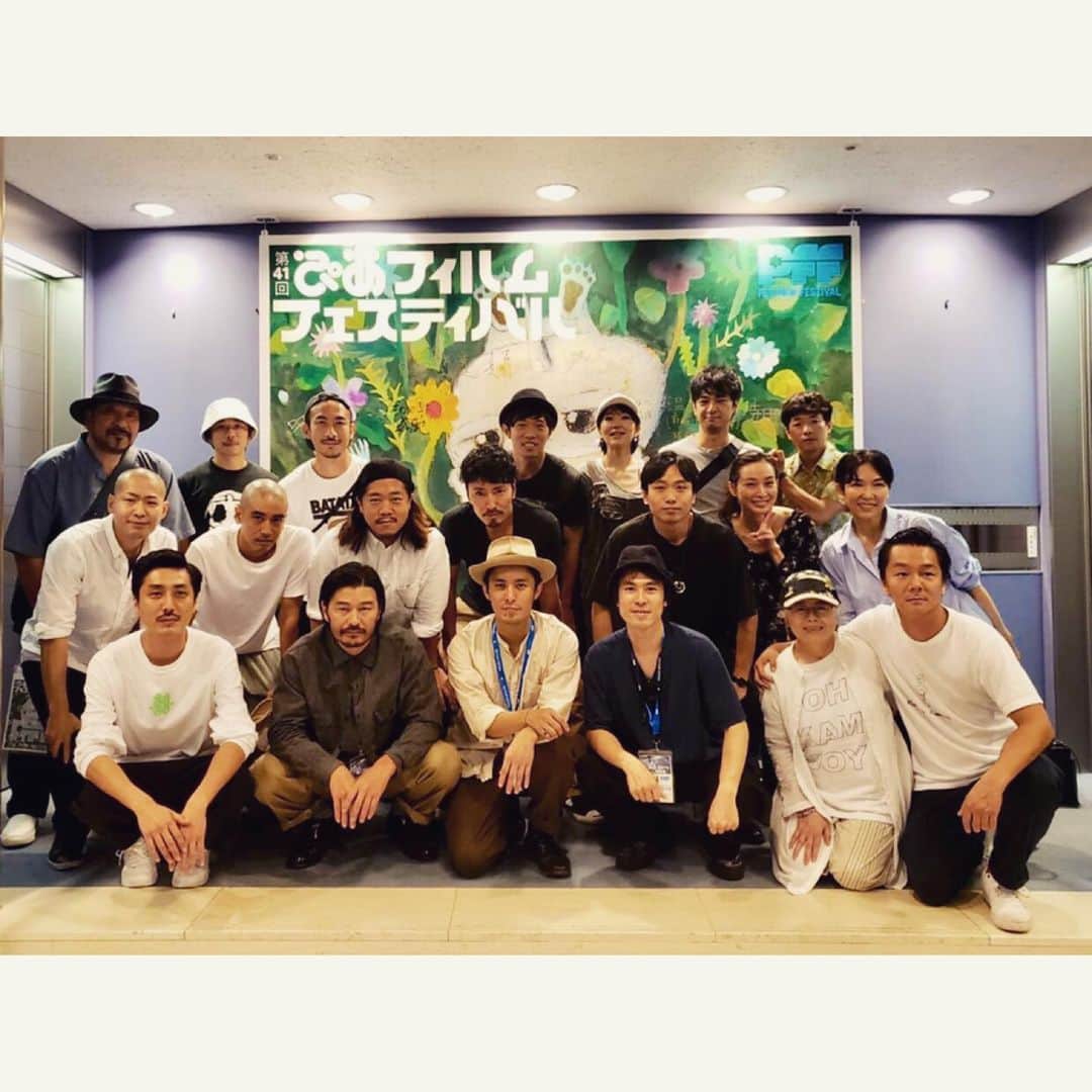 竹中友紀子のインスタグラム：「#狼少年  我らがシゲくんこと末松暢茂監督作品 映画「OLD DAYS」 が 第41回ぴあフィルムフェスティバル にノミネートされています。 大の大人が不器用に、でも熱く精一杯生きている。どこか懐かしく、友情っていいなと改めて感じられる作品です。 現在観客賞中間発表2位！ 残す上映は9月15日(日)11時45分〜 1回のみ 狼少年メンバーも多数出演しています。 応援よろしくお願いいたします。 場所:国立映画アーカイブ(京橋) 料金:800円 詳しくはぴあフィルムフェスティバルのサイトをご覧ください。」