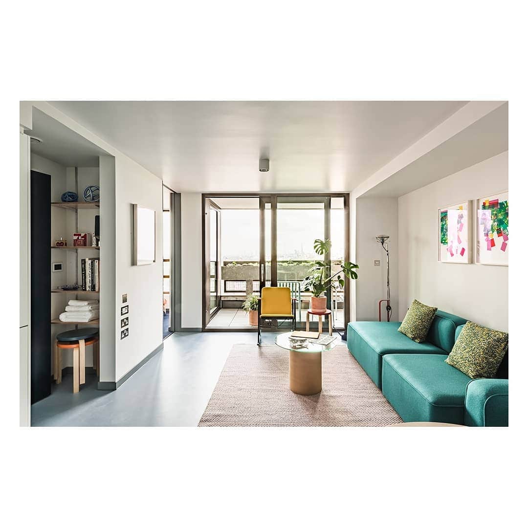 The Modern Houseさんのインスタグラム写真 - (The Modern HouseInstagram)「#forsale Balfron Tower: introducing a set of apartments in Erno Goldfinger's iconic Brutalist structure with curated apartments by @abrogersdesign and @studioegretwest Link in our bio to see more on the apartments and request a viewing.」9月14日 15時43分 - themodernhouse