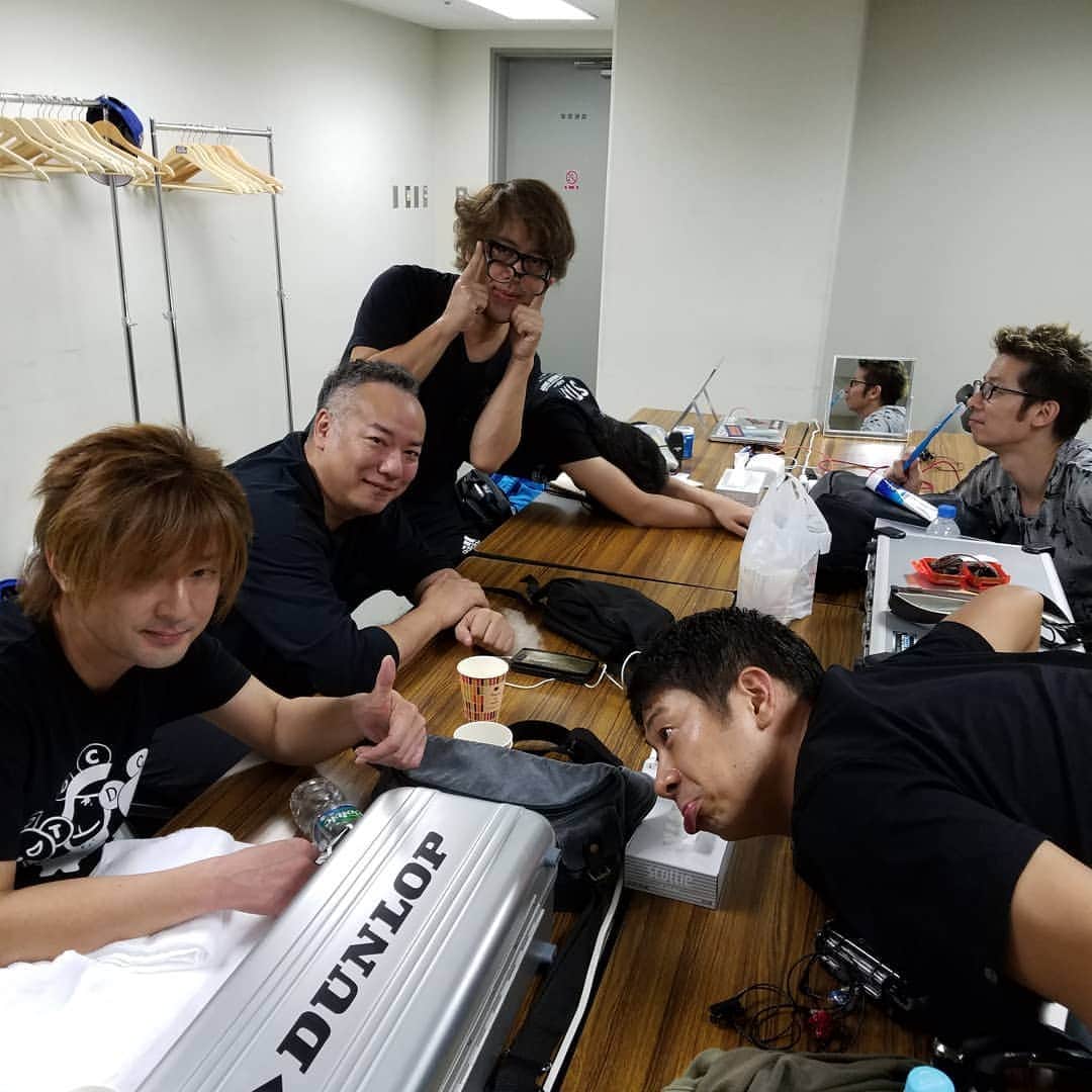 勝田一樹のインスタグラム：「ドリカムワンダーランド2019❗ 夕べ🎵バージョン🎵  本番前から盛り上がってます🎵 ヨロシクです😃✌️ #ドリカムワンダーランド2019  #ドリカム #ドリカムデビュー30周年  #ドリカム夕べ #勝田一樹 #katsutakazuki  #ディメンション #dimensionjazz」