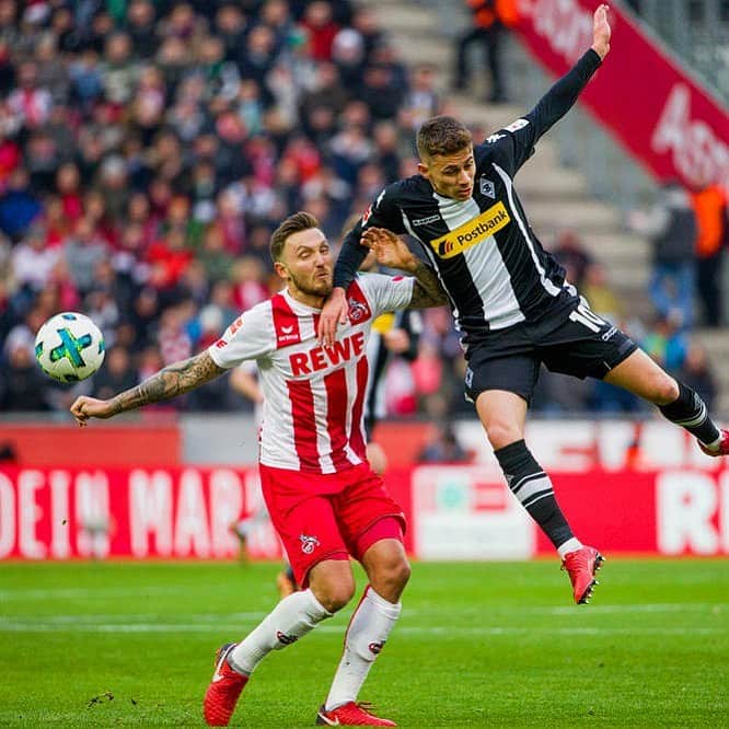 マルコ・ヘーガーのインスタグラム：「DERBYDAY❗️❗️❗️ @fckoeln  #derby #effzeh #köln #day #together #team #fight #mh6 #liebedeinestadt」