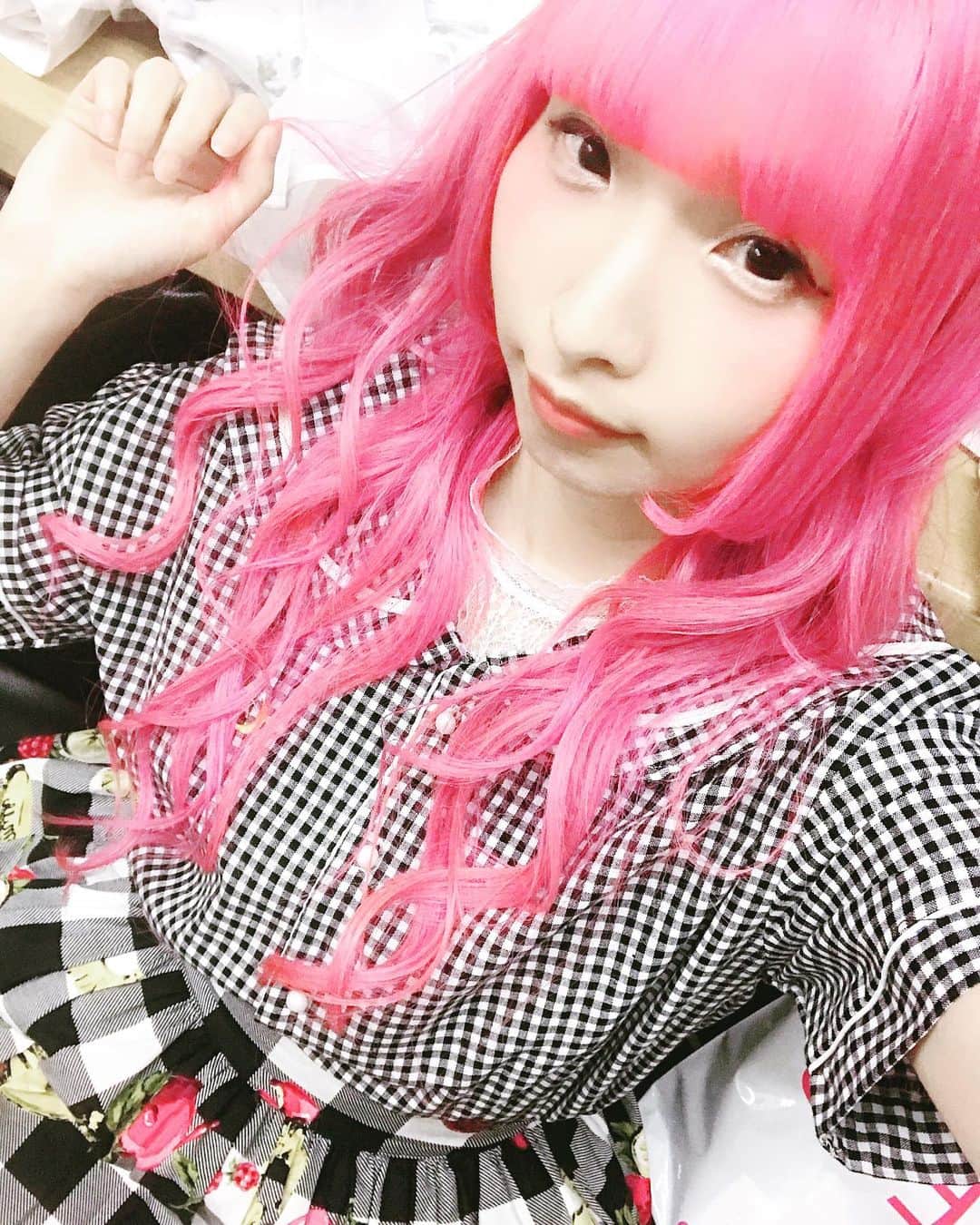 のインスタグラム：「ハイパーピンク💓復活」