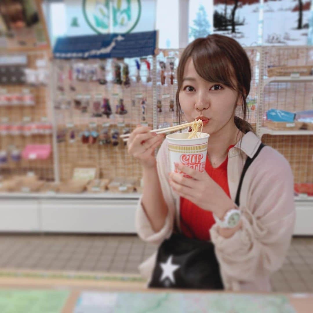 門脇佳奈子さんのインスタグラム写真 - (門脇佳奈子Instagram)「⭐️ 1🍜2🍜3🍜 * * * #ラーメン #カップヌードル #cupnoodle *」9月14日 17時22分 - kanakoofficial