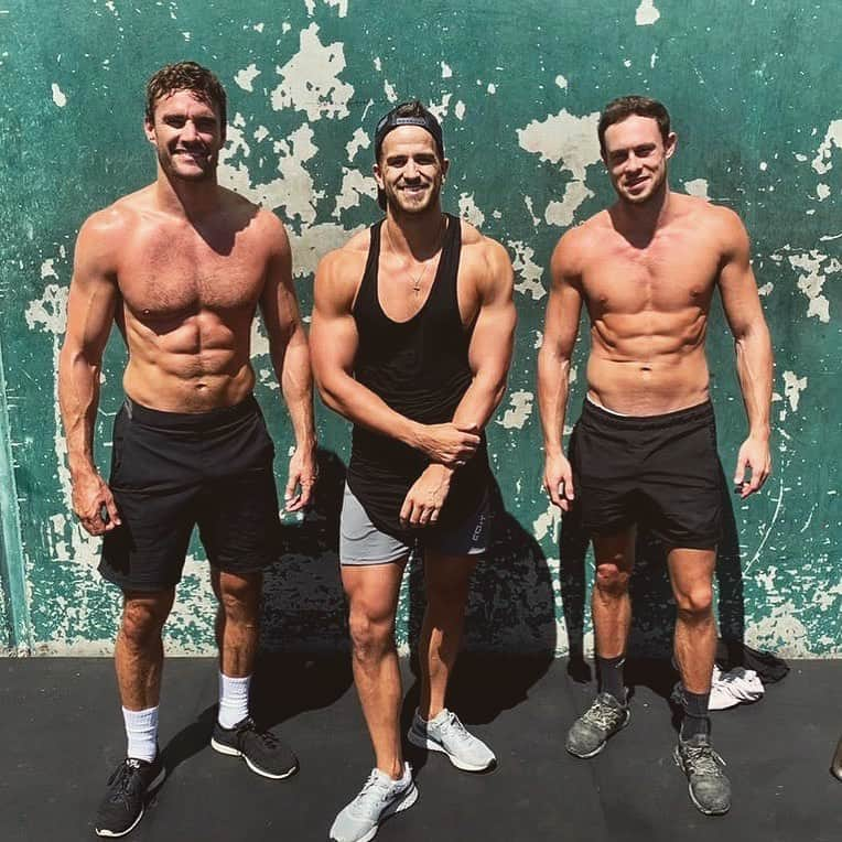 トム・エバンスさんのインスタグラム写真 - (トム・エバンスInstagram)「Great morning workout with these two fellas and now off to Vegas for the 🥊」9月14日 17時30分 - te11