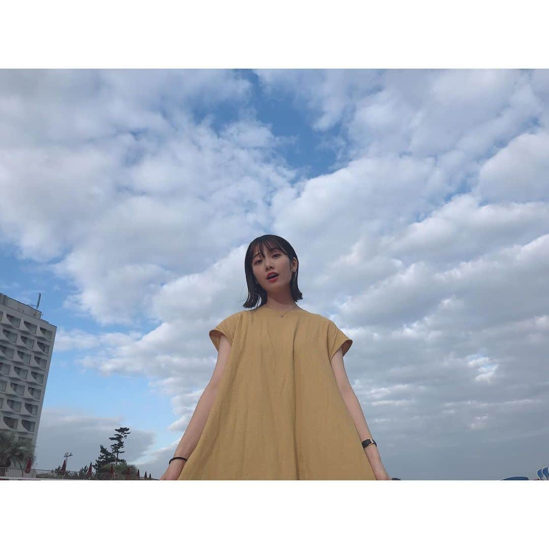 MOMOKAさんのインスタグラム写真 - (MOMOKAInstagram)「・ 空だーーー！ プーールだーー！！ 夏だーー！！ うそ、 秋だーーー！(笑)  今日も ありがとうございました！🥰🍑🍑🍑」9月14日 17時38分 - momoka_jewel