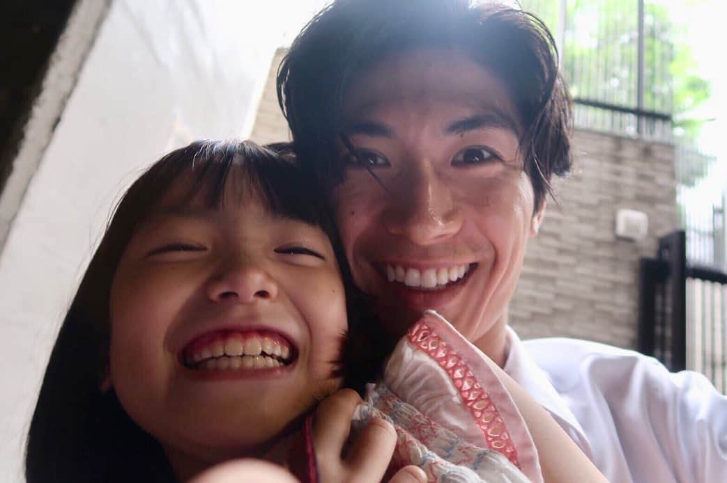 フジテレビ ドラマ「TWO WEEKS」さんのインスタグラム写真 - (フジテレビ ドラマ「TWO WEEKS」Instagram)「【TWO WEEKS 最終回まであと3日！】 最終回までのカウントダウン⏰ 掘り出しオフショットシリーズ💜🧡 . この2人が、この夏の癒し🌈 公式もアップしながらめちゃくちゃ癒されてました😂 .﻿ #TWOWEEKS #TW #火9ドラマ #三浦春馬 #芳根京子 #比嘉愛未 #三浦貴大 #稲垣来泉 #近藤公園 #鈴木仁 #バッファロー吾郎A #磯村勇斗 #原沙知絵 #池田鉄洋 #高嶋政伸 #黒木瞳」9月14日 17時50分 - twoweeks_ktv