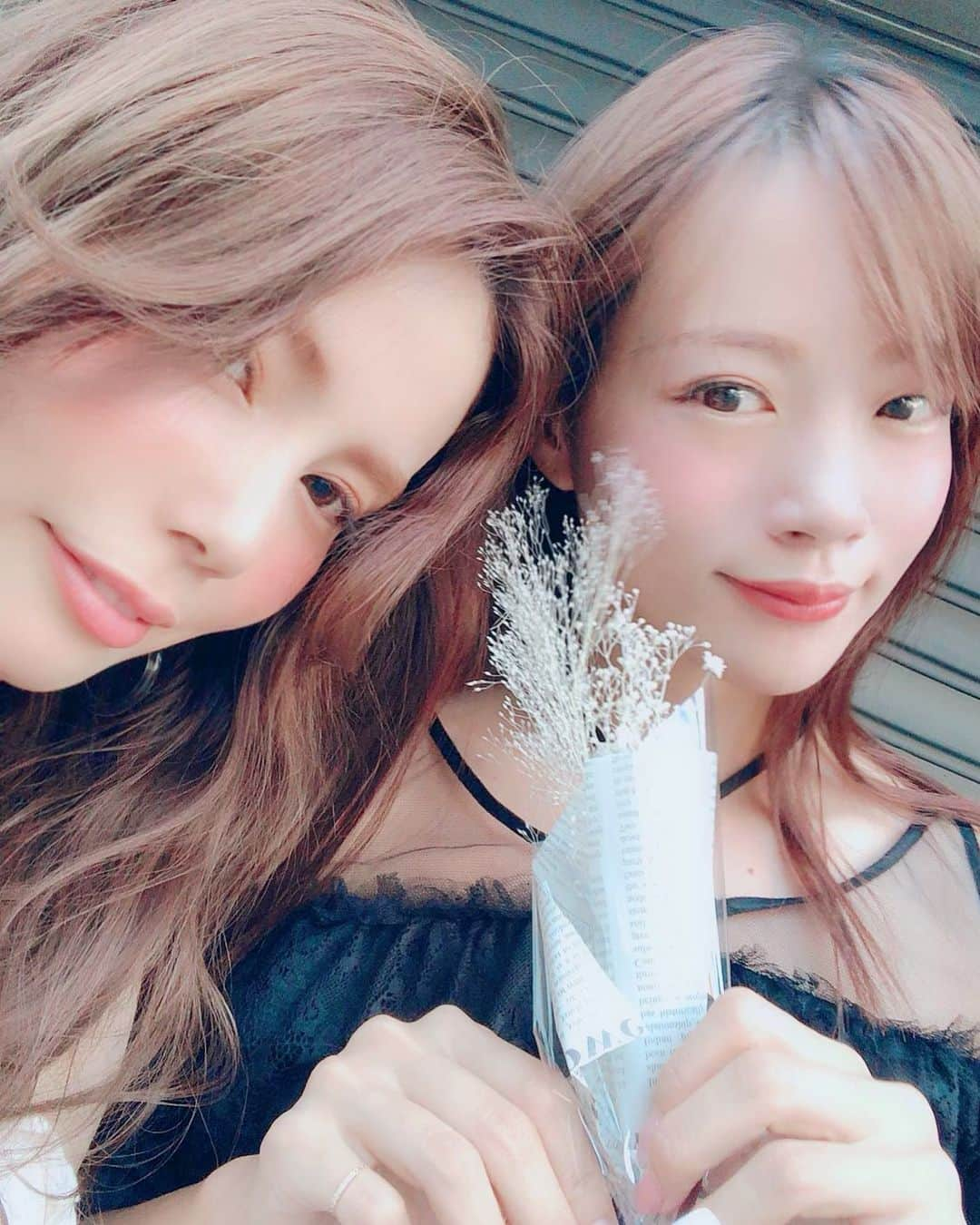 増田愛里菜さんのインスタグラム写真 - (増田愛里菜Instagram)「まだまだ載せてない写真がたくさん〜🥺💓💦 . . . 展示会に遊びにきてくれた【カープ女子】の古田ちさこ ( @chisakofuruta )ちゃん⚾️❤️❤️❤️ . . 実は10年前からの知り合いで、良く一緒に撮影してた仲なの👭💕 . 相変わらず美女さんで可愛い〜😍💭 . . コケットアンナ( @coquetteanna_official )のお洋服たくさん着てね〜👗💖 . . #photo #photography #portrait #instapic #instaphoto #coquetteanna #コケットアンナ #展示会 #ワンピース #お呼ばれワンピ #撮影 #mina #モデル #カープ女子 #カープ」9月14日 18時13分 - masuuu_324