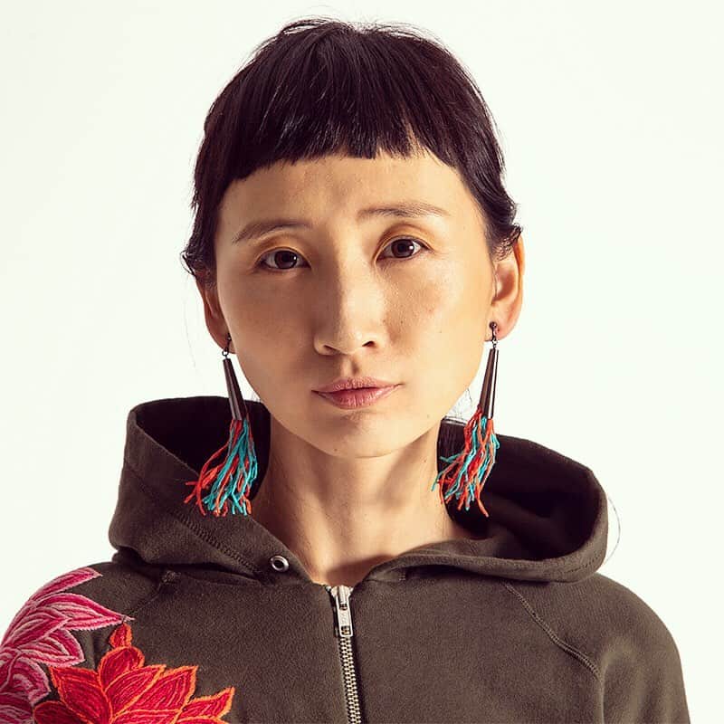 のインスタグラム：「【オススメitem☝️】 〈イッセイミヤケ  ISSEY MIYAKE ペーパーフリンジネックレス&イヤリング セット黒赤青〉 (¥21,384) https://www.playful-dc.com/mobile/products/detail74610.html  #followmeto #fashionista #playful#usedclothing #osaka🇯🇵 #instapic#instafollow#instagood#instafashion#ootd#outfit #プレイフル #古着 #お洒落さんと繋がりたい #photoshop #着画  #ブランド#アクセサリー#イッセイミヤケ#isseymiyake#カラフル#古着屋さん」