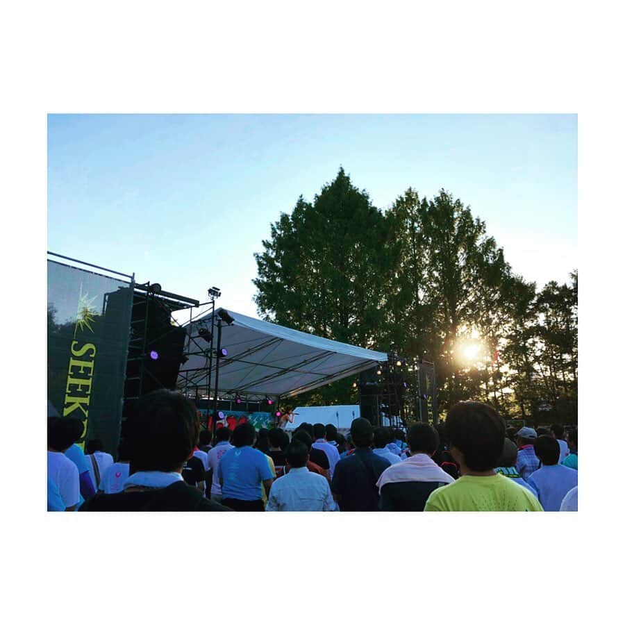 牧野由依さんのインスタグラム写真 - (牧野由依Instagram)「#アニエラフェスタ ありがとうございました🎶 フェス最高！野外で歌わせていただけて気持ちよかったーーーー🕺 夕陽がとてもロマンチックでした🤤 . まだお写真あるのでまた載せます🕊」9月14日 18時59分 - yui_makino0119