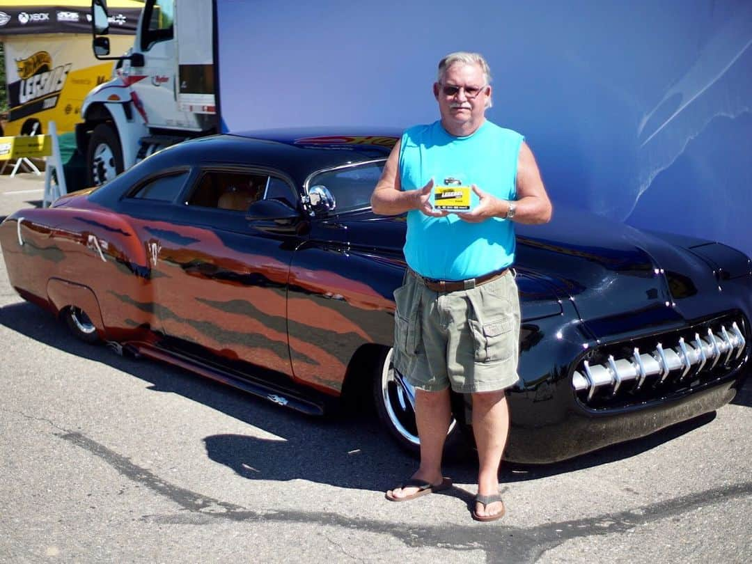 Hot Wheelsさんのインスタグラム写真 - (Hot WheelsInstagram)「We found our winner in the Mile High City! Meet Bill Henry and his epically awesome 1954 Chevy Bel Air. 🤘 Now let’s see how this ride stacks up against the rest of the #HotWheelsLegends winners at SEMA 2019! Thank you for having us, Denver, CO, y’all were amazing 🔥🔥」9月15日 4時28分 - hotwheelsofficial