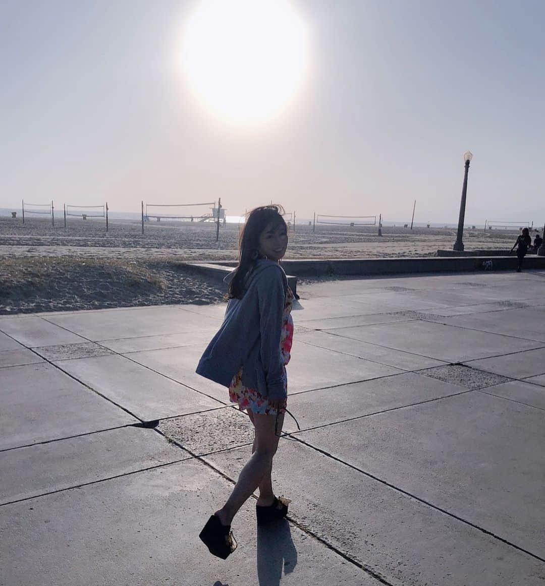 楪望さんのインスタグラム写真 - (楪望Instagram)「やっぱりSanta Monicaは素敵すぎて🥺✨✨ * It's so beautiful it takes my breath away.....🏝 * #santamonica #vence #california #america #ocean #view #beach #beachwalk #vacation #iwanttoliveincalifornia #🇺🇸 #🏝 #🕶」9月15日 5時10分 - nozomi_yuzuriha_official