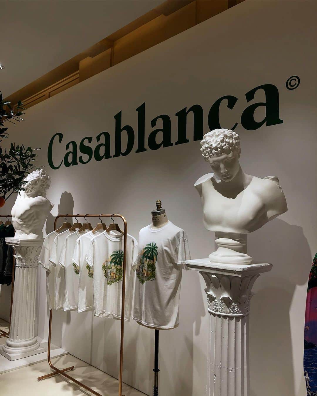 YESBØWY / ∅ [EMPTY SETT]™ Ø [EMPTY SETT]™ のグルメインスタ