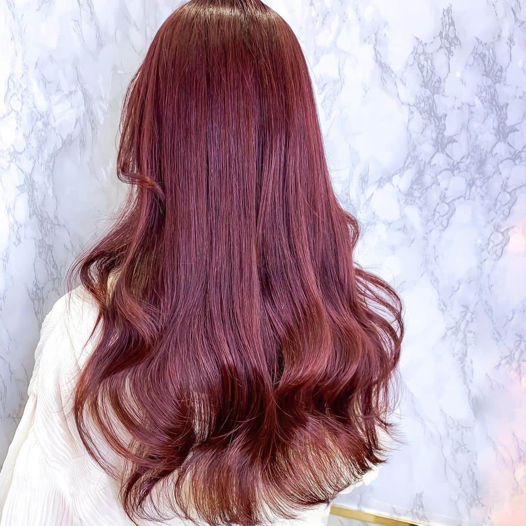 原涼香のインスタグラム：「秋のトレンド韓国カラー🇰🇷🌹 【 Red brown 🌰❤️ 】 深みのある、まろやかな秋色❤︎ 隠し味の○○で、大人っぽく🤫💕ㅎㅎ ㅤㅤㅤㅤㅤㅤㅤㅤㅤㅤㅤㅤㅤ」