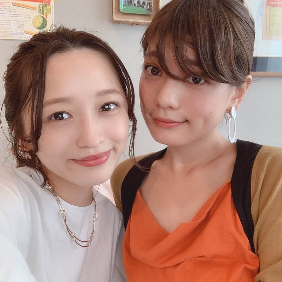 石川瑠利子のインスタグラム：「. . 今日は @opera_cosmetics さんのポップアップに、るりるりコンビで行って楽しんできちゃいました😍💕 限定色のガーネットジェムをつけてみたよ💄✨✨ . . #cosme #FNO #OPERA #pr #opera_secretparty #透ける秋色のくちびる」