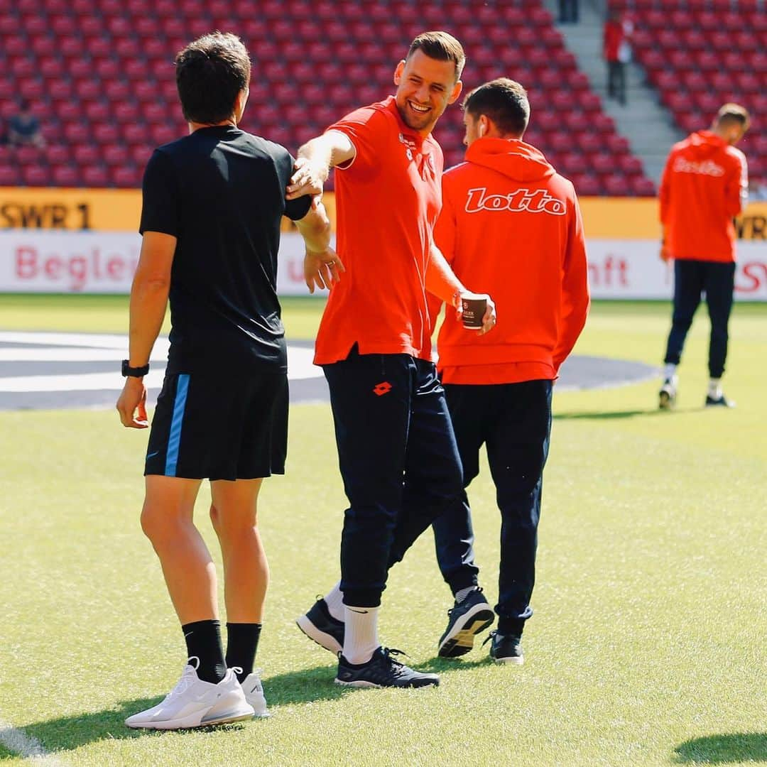 1.FSVマインツ05さんのインスタグラム写真 - (1.FSVマインツ05Instagram)「Heimspiel 😁 @adaam_s_ . #mainz #mainz05 #bundesliga #spieltag #m05bsc #fußball #m05」9月14日 21時44分 - 1fsvmainz05