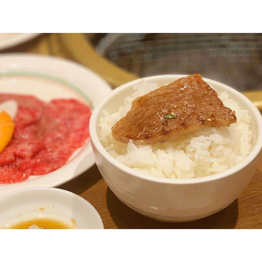 中田奈沙さんのインスタグラム写真 - (中田奈沙Instagram)「Wonderful Yakiniku in Uguisudani👏✨ 焼肉遠征で《鶯谷園》へ❤️ この肉質でこの値段、コスパ抜群だし、 私好みのご飯がすすむ系焼肉🤔💓 * #奈沙ログ #奈沙ログin鶯谷 #やっぱり米が好き #noricenolife * ⬅︎swipe⬅︎ ①大ライスとランプ ②特上タン塩 ③特上ロース ④特上カルビ ⑤特上ランプ ⑥厚切りハラミ ⑦サーロイン * * #yakiniku #uguisudanien #uguisudani #koreanbbq #dinner #foodstagram #foodie #foodgasm #instafood #foodpic #foodporn #tokyo #焼肉 #鶯谷園 #鶯谷 #東京 #グルメ #大ライス #激ウマ #コスパ #焼肉遠征 #ハラミ #タン #ランプ #カルビ #ロース」9月14日 21時51分 - nasa_nakada