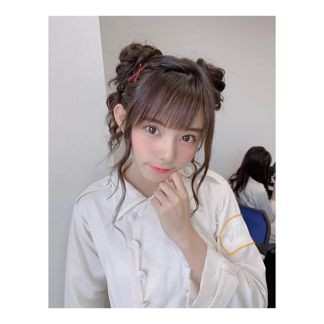 のインスタグラム：「・ ・ 今日は、グループ撮影会＆握手会ありがとうございました😘❤ ・ ・ 明日は、広島でリリイベがあるよ🤗👏 ・ 場所→広島駅南口地下広場 ライブ→11時30~ 握手会→12時~ ・ ・ LoveCocchi＆みいなちゃんと頑張ります💪 ・ ・ その後は、品川に戻って19時〜ファンミ！ ・ ・ 明日も楽しみがいっぱい☺︎💓 ・ ・ #大森莉緒 #おーりお #おりおんず #ラストアイドル #LoveCocchi #青春トレイン #握手会 #撮影会 #髪型 #ヘアアレンジ #くまさんヘアー #hair #instagood #Instapic #」