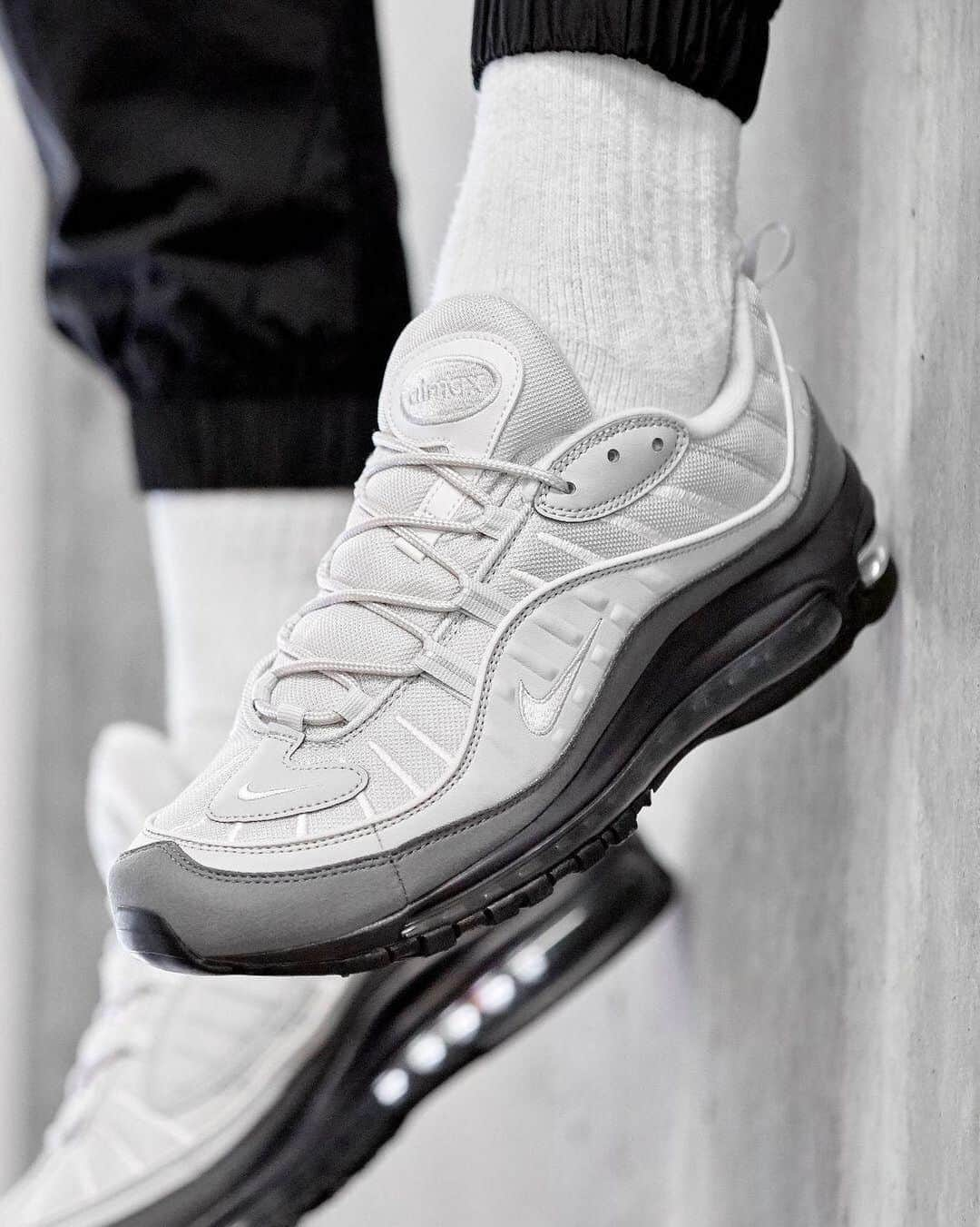 FOOTASYLUMさんのインスタグラム写真 - (FOOTASYLUMInstagram)「98 reasons to buy. @nikesportswear #footasylum #nike #airmax98」9月14日 22時10分 - footasylum