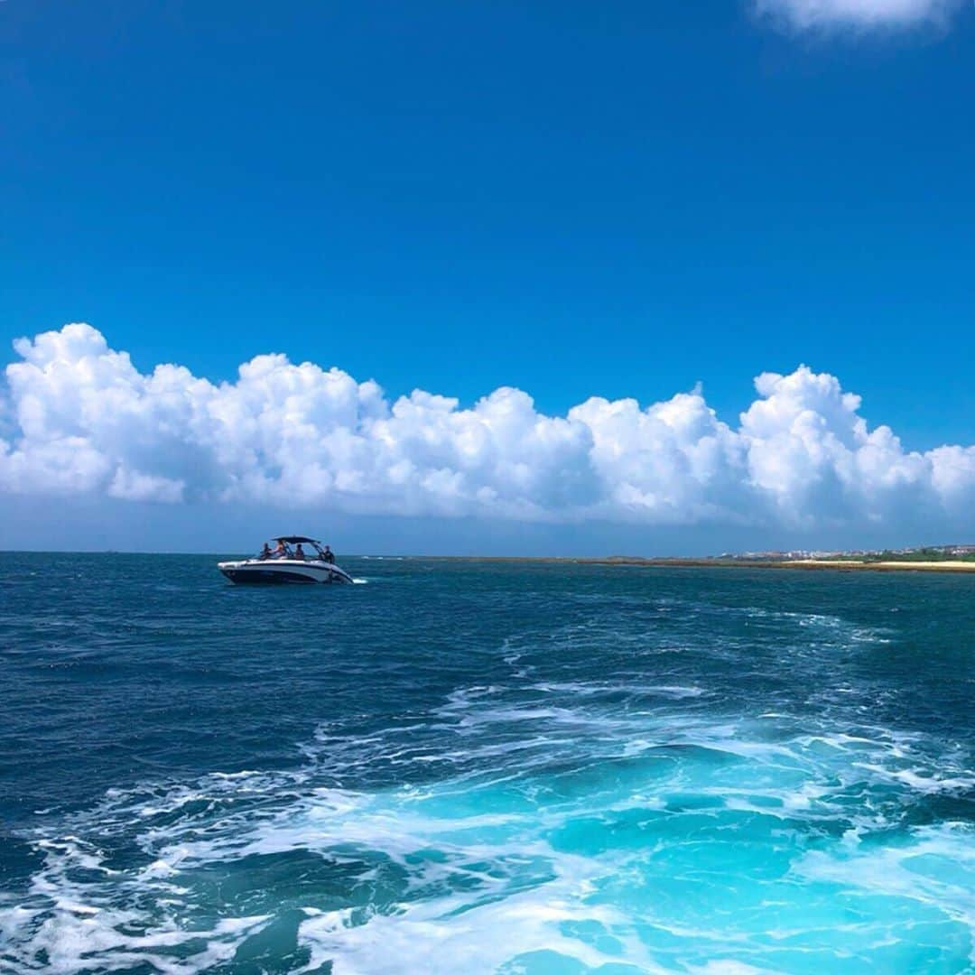 西村いちかさんのインスタグラム写真 - (西村いちかInstagram)「今日は沖縄組で海でした🏖 船乗せてもらって海の上でBBQしてきたよ🤓✨ シュノーケリングも楽しかったー❣️ 沖縄と癒し系なメンバーに心底癒されてます👼💕 最高な思い出ができました😆 (間違えて消しちゃって再投稿💦コメントくれた方ごめんなさい)」9月14日 22時19分 - ichika_nishimura