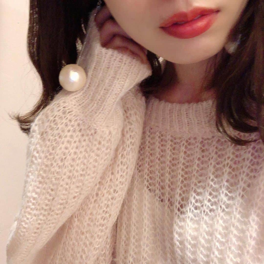 のインスタグラム：「ㅤㅤㅤㅤㅤㅤㅤㅤㅤㅤㅤㅤㅤ ㅤㅤㅤㅤㅤㅤㅤㅤㅤㅤㅤㅤㅤ 最近お気に入りのピアス♡ コットンパール♡ ㅤㅤㅤㅤㅤㅤㅤㅤㅤㅤㅤㅤㅤ ㅤㅤㅤㅤㅤㅤㅤㅤㅤㅤㅤㅤㅤ #コットンパール #パールピアス #ピアス #アクセサリー #kana_chicode #salonbychico #whoswhochico ㅤㅤㅤㅤㅤㅤㅤㅤㅤㅤㅤㅤㅤ」