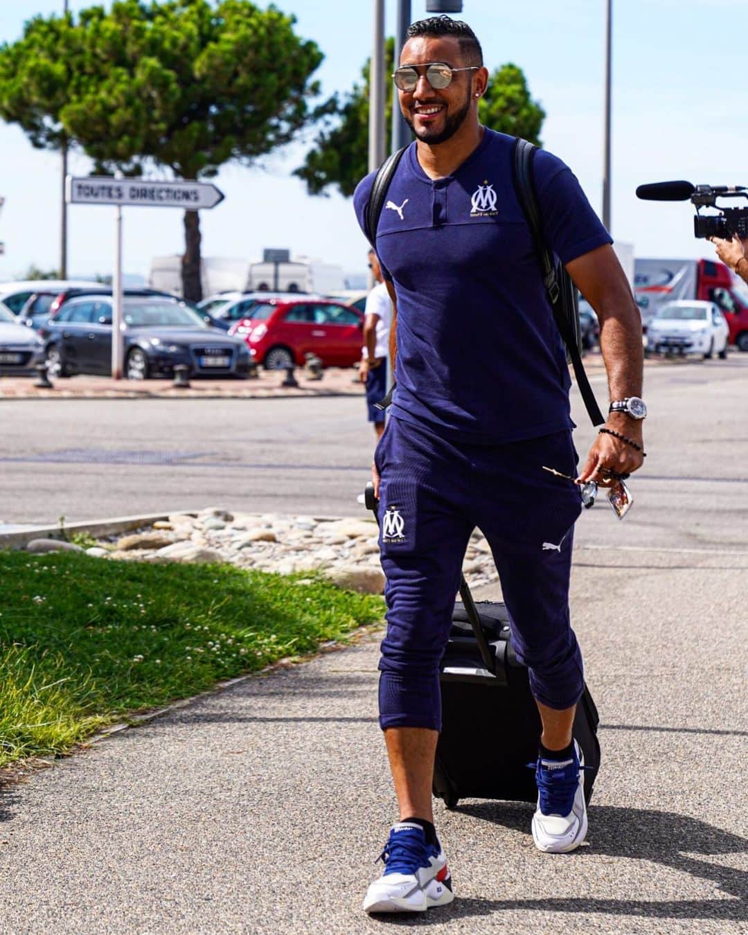 ディミトリ・ペイェのインスタグラム：「Let’s go ✈️ 🇲🇨 @pumafootball @pumafrance @olympiquedemarseille  @equipedefrance @famillespoir #10 #⚪️Ⓜ️ #LMV #NMP-10 #TeamBoumBam」