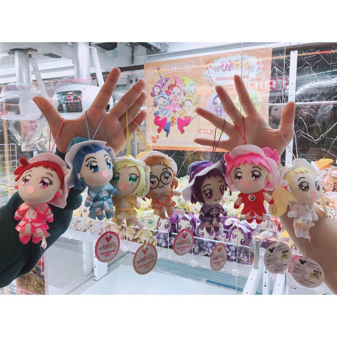 足立梨花さんのインスタグラム写真 - (足立梨花Instagram)「もちろんこの方と #アニ活 したよ！﻿ ﻿ 種村有菜原画展のコラボカフェからのー﻿ 劇場版ヴァイオレット・エヴァーガーデンからのー﻿ ゲーセンでおジャ魔女どれみ全種類とったどー﻿ ﻿  #加藤諒 #アニカル部 #コラボカフェ #種村有菜 #ヴァイオレットエヴァーガーデン #おジャ魔女どれみ #ヴァイオレットちゃん #大号泣 #あと何周しよう #良作すぎた #ってか #みんな #メガネ好きね #www」9月14日 22時42分 - adacchee