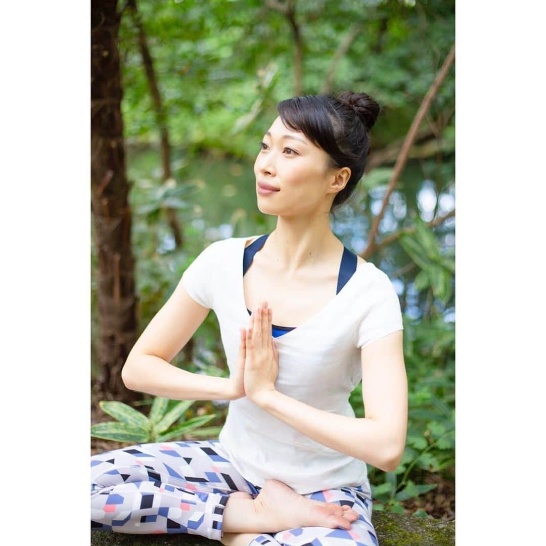 海隼人（有馬佐織）さんのインスタグラム写真 - (海隼人（有馬佐織）Instagram)「いよいよ明日‼️ @yogafest_jp  にて 私が担当のクラスは 事前受付では有難いことに満員御礼😭との ご連絡を頂きましたが、 当日キャンセルの場合先着順にて 受付されるようです✨ ⭐️日時  9月15日(日) 11:00〜12:30 ⭐️90分クラス ⭐️料金  無料 ⭐️場所  パシフィコ横浜 ⭐️エリア  アカデミーエリア @yogajournal_japan  ヨガジャーナルプレゼンツ 「のむシリカ」×ヨガジャーナルプレゼンツ 心地良い汗を一緒に流しましょーー🧘‍♀️✨ 他にもヨガレッスンや沢山のヨガウエア、雑貨等もこの機会に是非チェックしてみて下さいね🌱  詳しくはヨガフェスタ横浜2019公式ホームページをご覧下さい🌱 ・ ・ #ヨガフェスタ横浜2019 #japan #yogafestyokohama#yokohama #パシフィコ横浜#無料クラス#🧘‍♀️ #yogajournal_japan  #yoga#ヨガ#ヨガイベント #ヨガレッスン#明日#😉 #お待ちしております#合掌 #yogawear  @glaz_respirer_japan  #yogateacher#yogainstructor  #元宝塚#宝塚og #海隼人#kaihayato」9月14日 22時57分 - saorimahalo