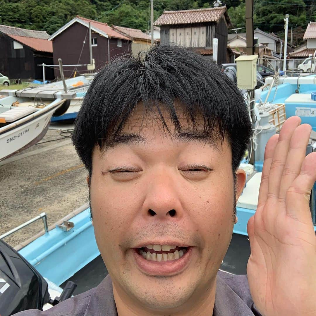 西川晃啓さんのインスタグラム写真 - (西川晃啓Instagram)「気絶漁船  あんまり漁船が写ってなくて気絶  #あるある探検隊#レギュラー#気絶#気絶の日々#ギャグ#漁船#海の男#感ない#本日#名古屋#宿泊#営業#鈴鹿#ホンダ#お祭り#マッサージ#銭湯#リフレッシュ」9月14日 23時29分 - kizetu