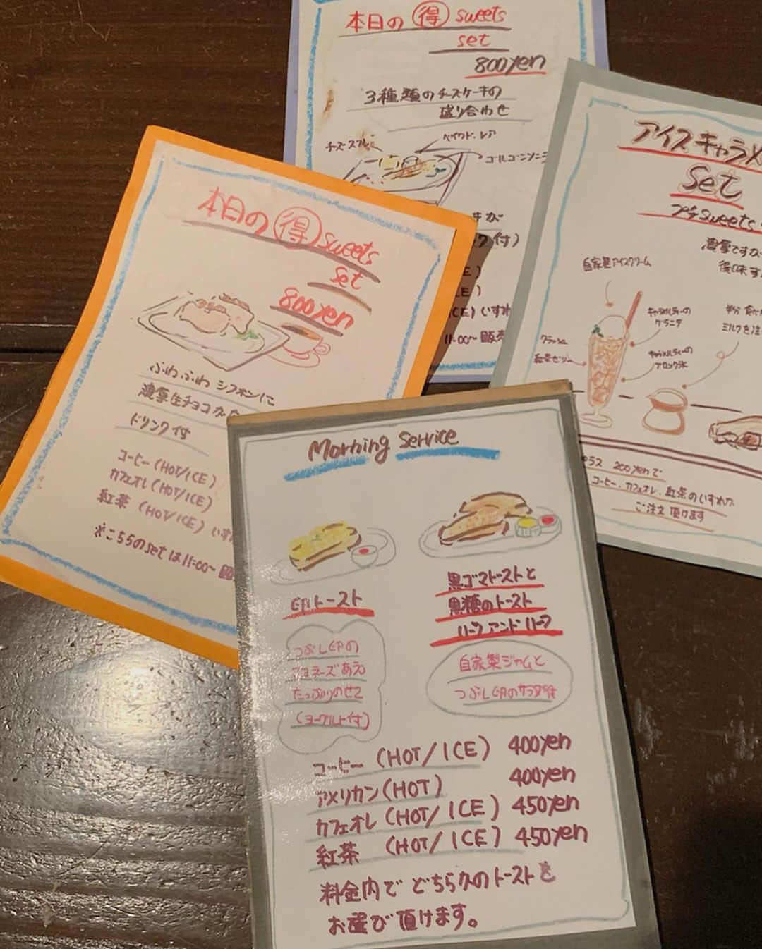 川本彩さんのインスタグラム写真 - (川本彩Instagram)「名古屋のモーニング文化すごいっ⭐︎と朝から興奮した @cafe.de.sara16 さんのモーニングサービス🍞﻿ カフェオレのカップも可愛いんだよね..🦋﻿ ﻿ 卵トーストにのっている潰し卵も、ゴマトーストも本当に美味しくて😋﻿ ドリンク注文でこんな美味しいトーストにステキなお店の雰囲気も味わえるなんて...!!﻿ また名古屋に旅行行くことがあったら絶対モーニングするぞーって心に決めました♡﻿ ﻿ #名古屋 #名古屋グルメ #名古屋カフェ #名古屋旅行 #名古屋観光 #女子旅 #旅行 #travel #愛知 #cafe #cafedesara #モーニング #カフェ巡り @joshitabi_press」9月14日 23時22分 - aya_kawamoto