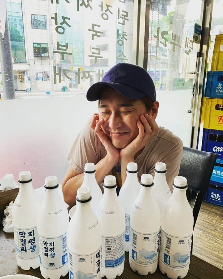 ホ・ジョンミンのインスタグラム：「날 깨물어 주고 싶니? 히힣 데헿 꺅!」