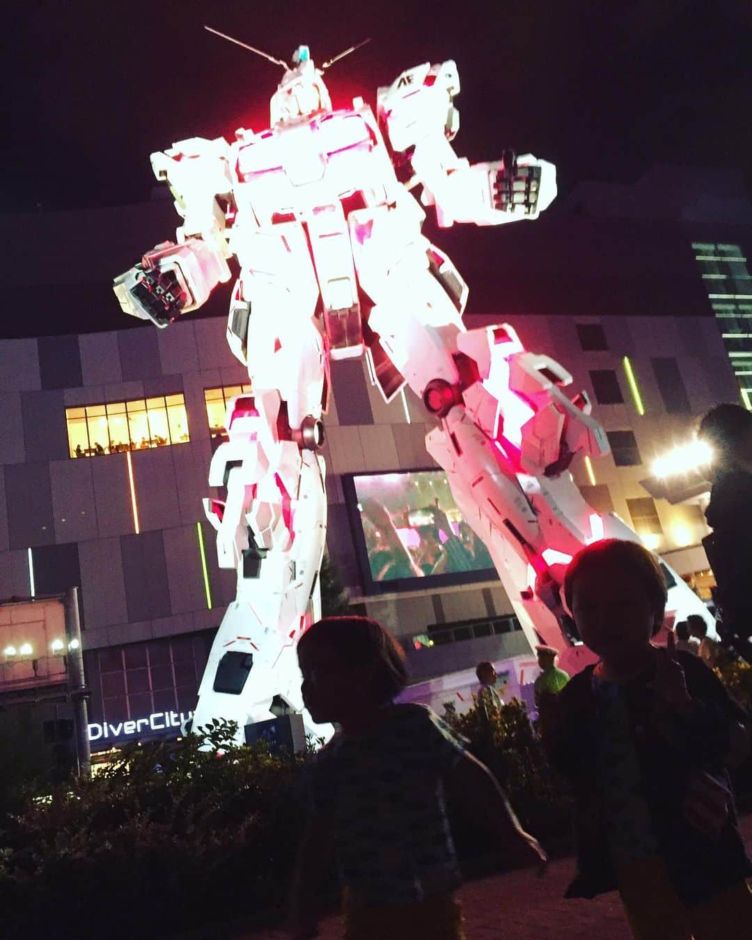 のインスタグラム：「ガンダン！ガンダン！」