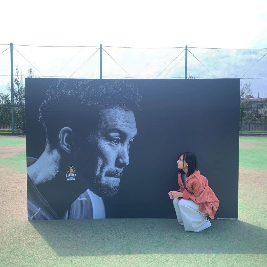 のインスタグラム：「見つめ合いました。  #なんとシュールな #セレクトした人センス良すぎてる #これは撮りたくなるやん #大宮宏正 選手 #千葉ジェッツふなばし #Bリーグ  #Bリーグ観戦 #bleague #バスケ #バスケットボール #スポーツ観戦女子 #バスケ好きな人と繋がりたい #スポーツ観戦 #バスケ女子 #japan #中崎絵梨奈 #ぷに子」