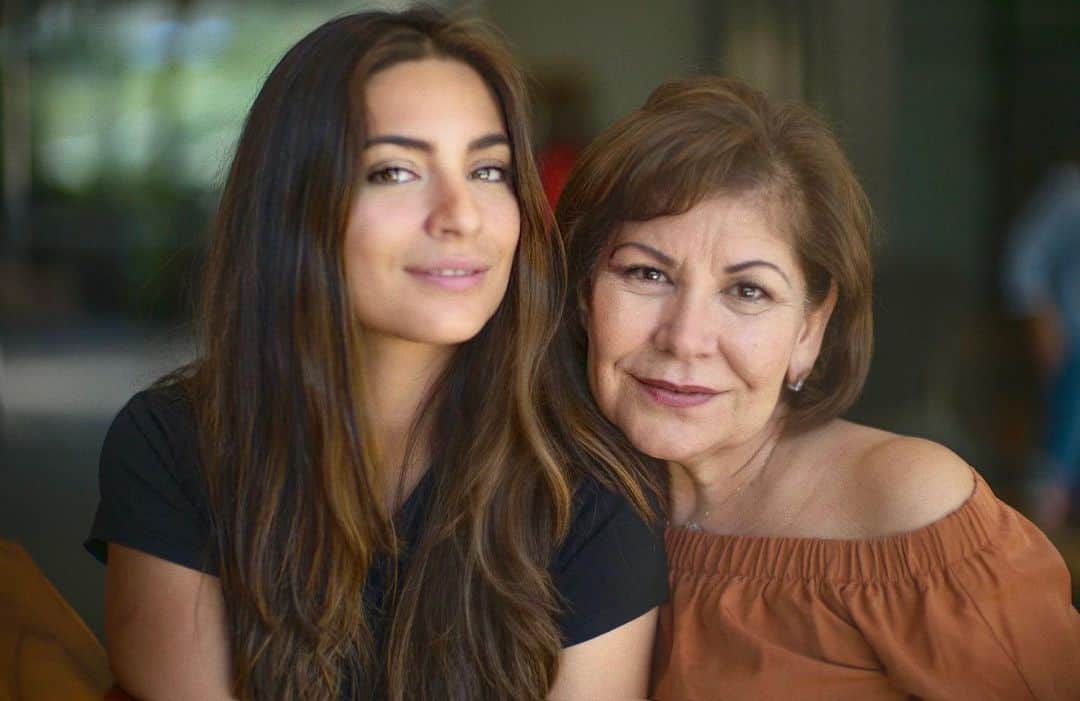 Ana Brenda Contrerasのインスタグラム：「Blanche @blanquitaperezg Feliz cumpleaños! Te queremos mucho todos los que te rodeamos , que la vida nos permita seguir juntas muchos años y que todos tus sueños se hagan realidad. Gracias por tus valores , enseñanzas y sobre todo gracias por la risa y la complicidad ❤️ #BlanquitaFest 🎉 📸: @ptorres」