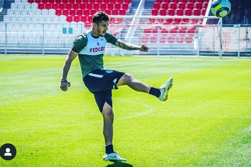 のインスタグラム：「⚽️❤️」