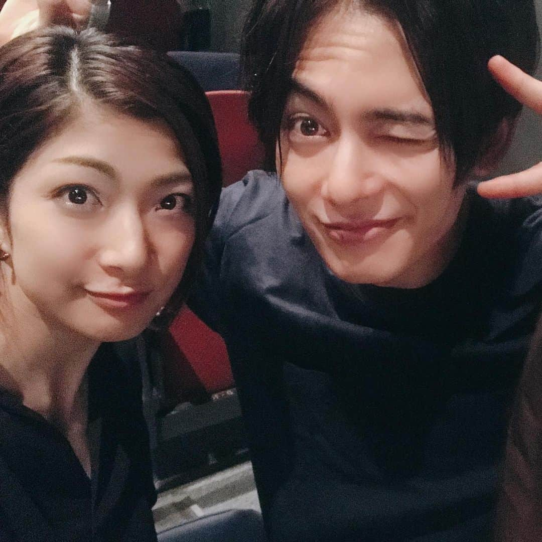 花瑛ちほさんのインスタグラム写真 - (花瑛ちほInstagram)「#地獄 で共演した #榊原徹士 くんの主演舞台を観劇✨ 葉蔵とは真逆の役柄で元気いっぱいよてっちゃん素敵だったー！ どの役者さんもエネルギーがすごくて見応えありました😍 てっちゃん千秋楽までがんばれー！ #シアターグリーン #ビッグツリーシアター #月夜 #イケメンにウインク戴きました」9月15日 1時01分 - eichan1117