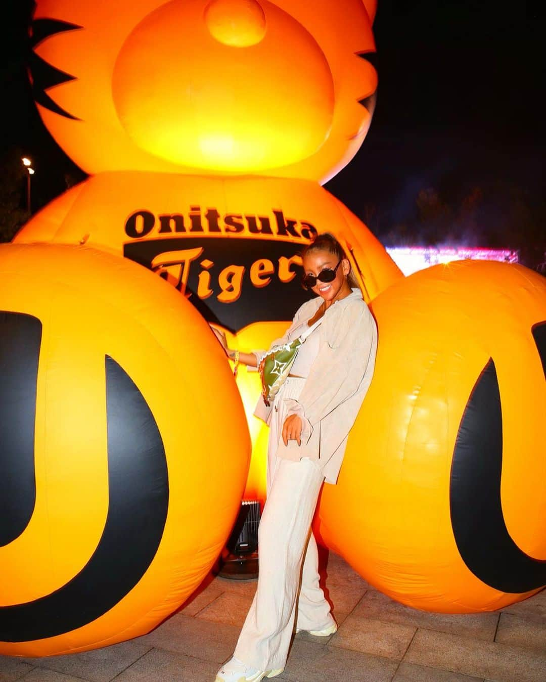 菅又菜摘（ナツ）さんのインスタグラム写真 - (菅又菜摘（ナツ）Instagram)「🐯 #ultrajapan2019 day1🔥 @ultrajapan エントランス入ってすぐの オニツカタイガーのパークステージ 毎年可愛い🧡今年はトラさん🐯 @onitsukatigerjp @onitsukatigerofficial #onitsukatiger #ultrajapan #ultraootd #ultraオニツカ #オニツカタイガー #kogenatsu #焦げNATSU #こげなつ」9月15日 1時07分 - kogenatsu920