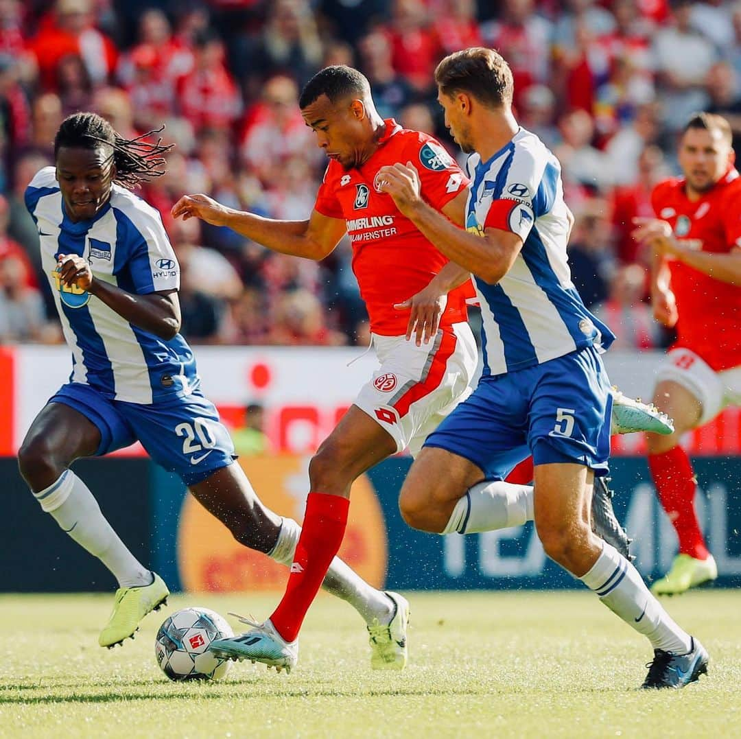 1.FSVマインツ05さんのインスタグラム写真 - (1.FSVマインツ05Instagram)「👊💯 . #mainz #mainz05 #m05 #bundesliga #matchday #m05bsc #fußball #heimsieg」9月15日 1時40分 - 1fsvmainz05