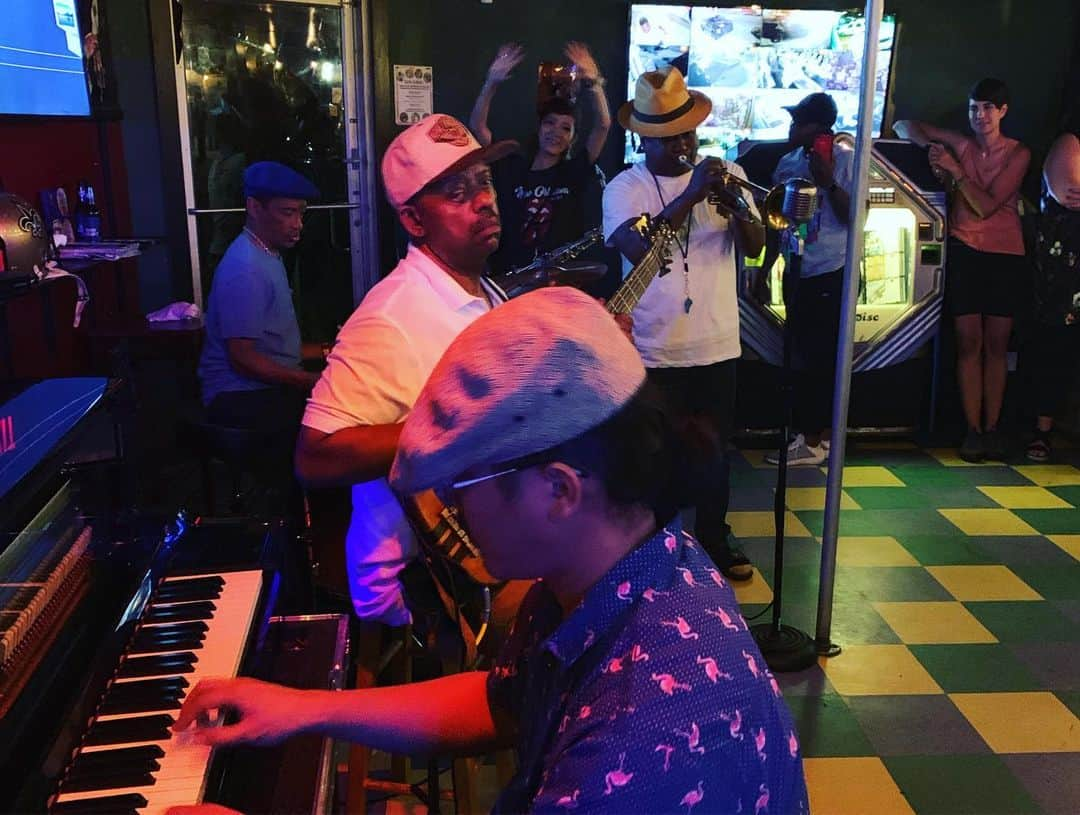 清水玲奈さんのインスタグラム写真 - (清水玲奈Instagram)「. New Orleans . #neworleans  #bourbonstreet  #辻佳孝  #kermitruffins  #trememotherinlawlounge」9月15日 1時35分 - reina__shimizu