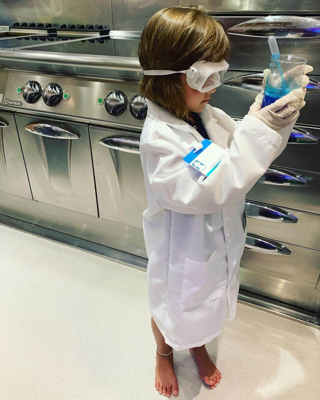 ミロスラヴァ・デュマさんのインスタグラム写真 - (ミロスラヴァ・デュマInstagram)「Work in progress 👩🏻‍⚕️ 🧪」9月15日 1時38分 - miraduma