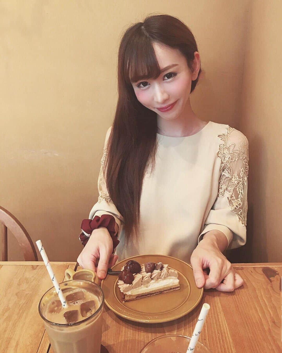 橘芹那のグルメインスタ