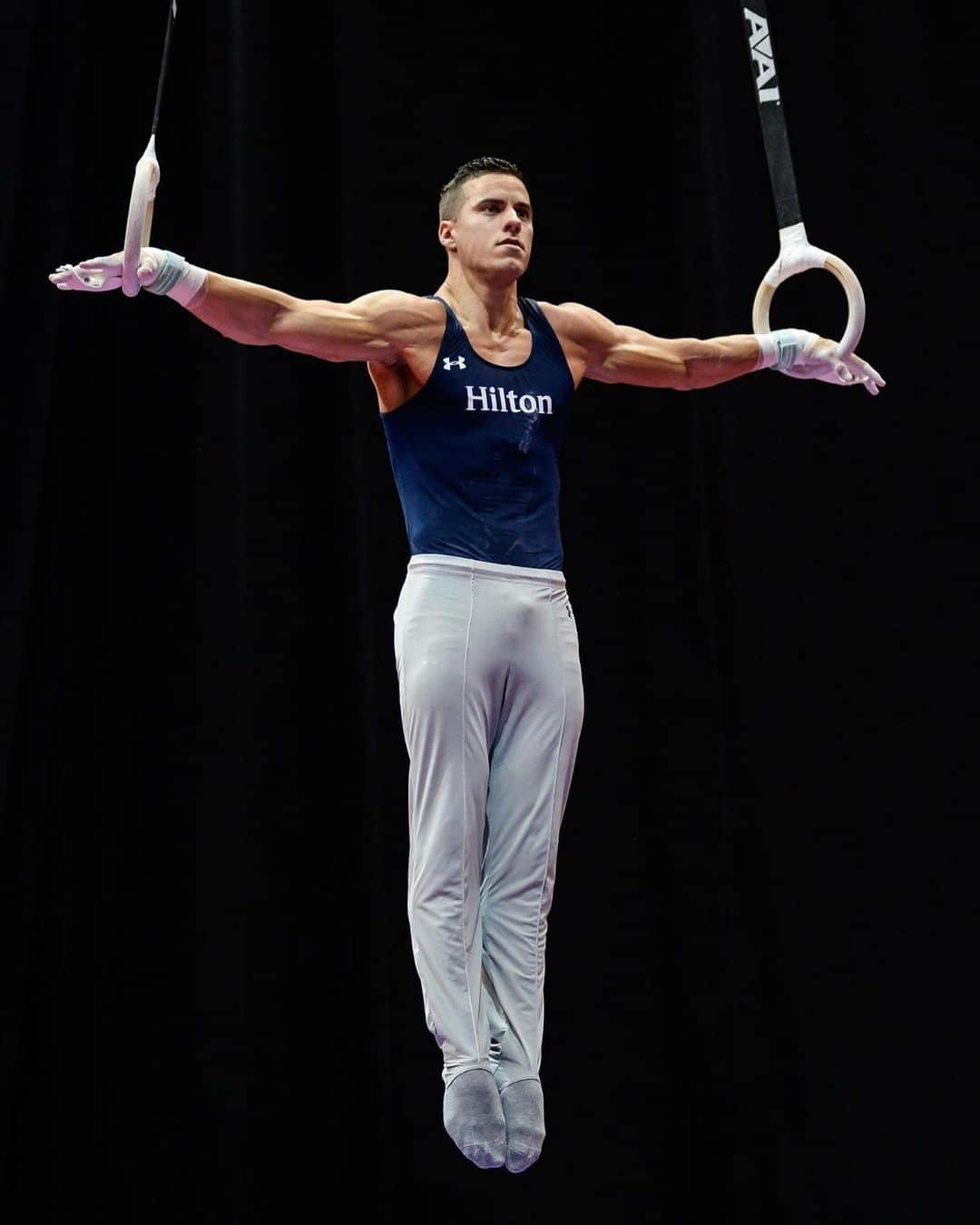 ジェイコブ・ダルトンのインスタグラム：「Throwin it back for #NGD2019 🤸🏻‍♂️ #nationalgymnasticsday 📸 @johnkcheng」