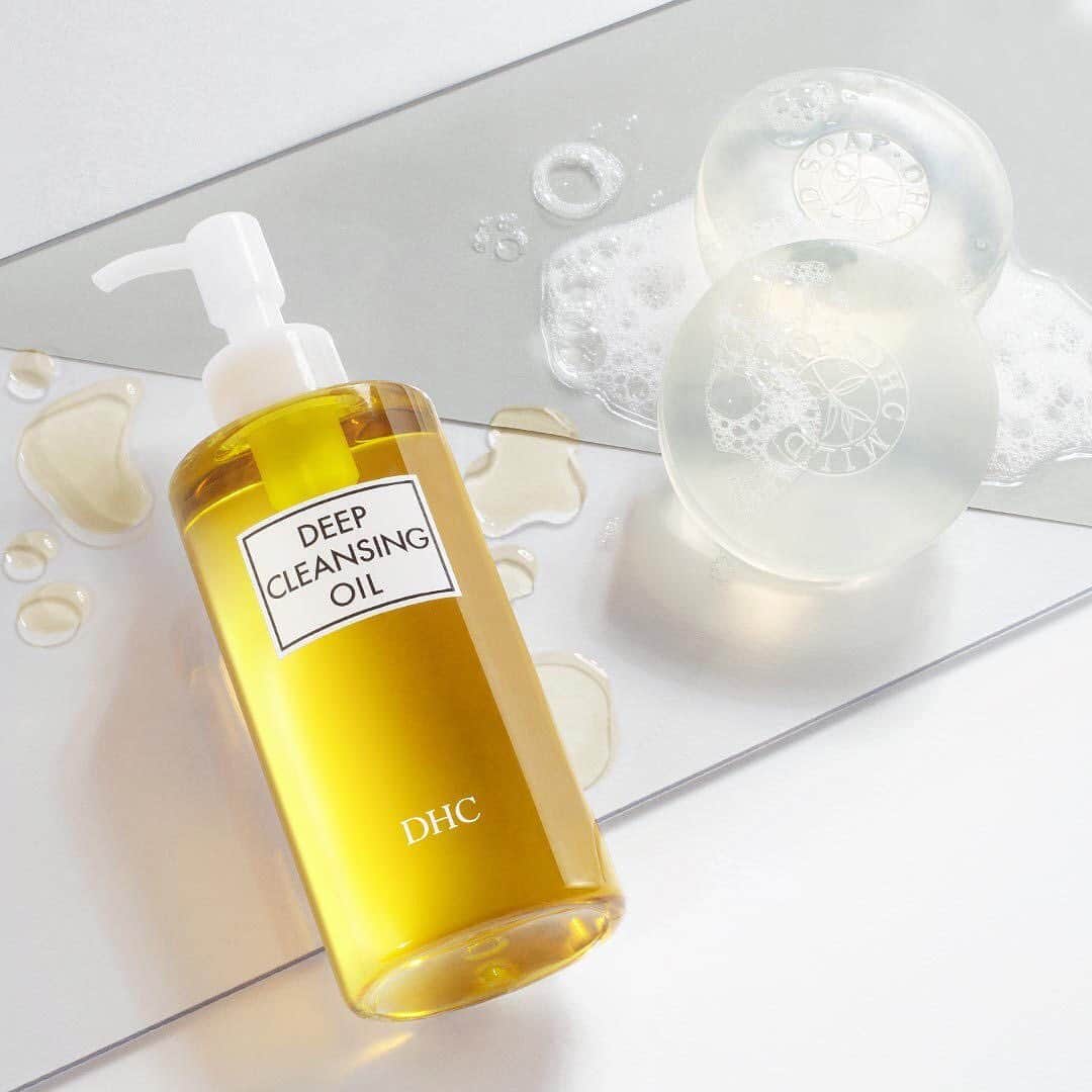 DHC Skincareさんのインスタグラム写真 - (DHC SkincareInstagram)「Double-Cleansing Refresher ✨ Our double cleanse regimen is a modern take on the centuries-old Japanese cleansing ritual. Simply put, it’s the best way to remove all traces of excess oil, sunscreen, daily grime, sweat, and eye and facial makeup—while preparing your skin for toner, serum and moisturizer. It does all this without clogging pores, upsetting your pH balance or stripping your skin of its natural moisture. _ #DHCisJBeauty #doublecleansing」9月15日 2時59分 - dhcskincare