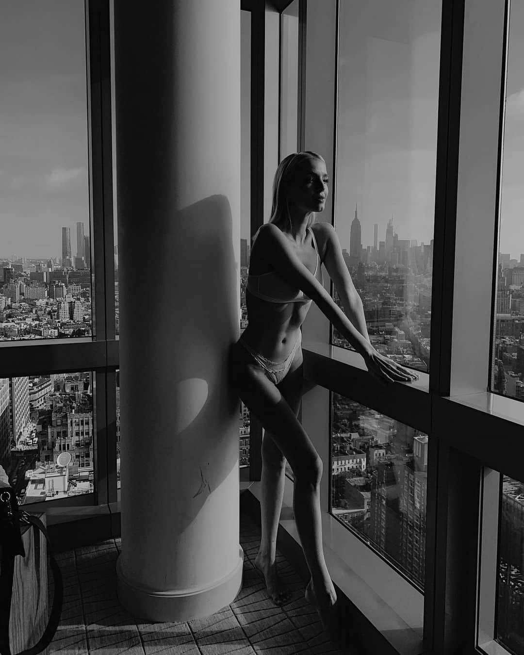 レオニー・ハンネさんのインスタグラム写真 - (レオニー・ハンネInstagram)「NYC 🏙」9月15日 3時18分 - leoniehanne